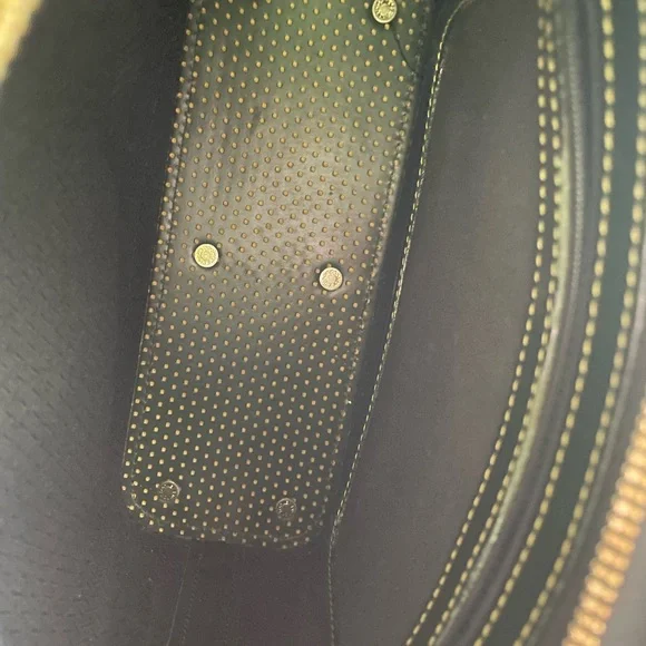 Dooney & Bourke Cabrio Green Perforated Zip Hobo Bag Purse - Picture 13 of 14